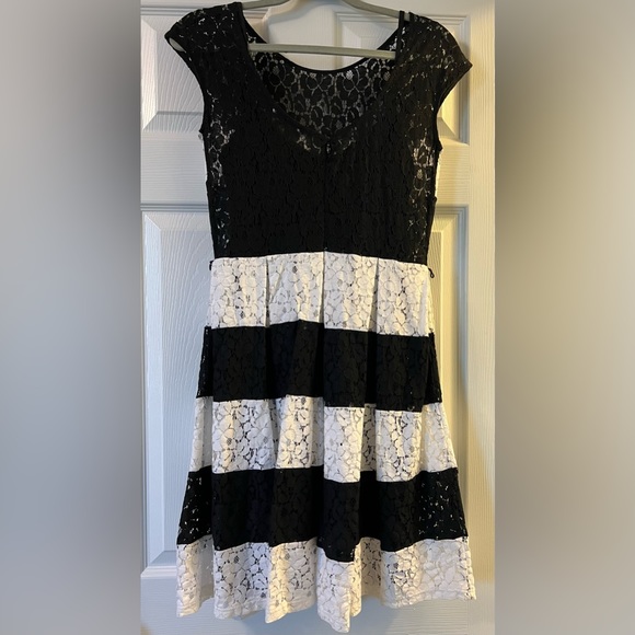 Tiana B Black & White Lace Dress - Picture 2 of 4